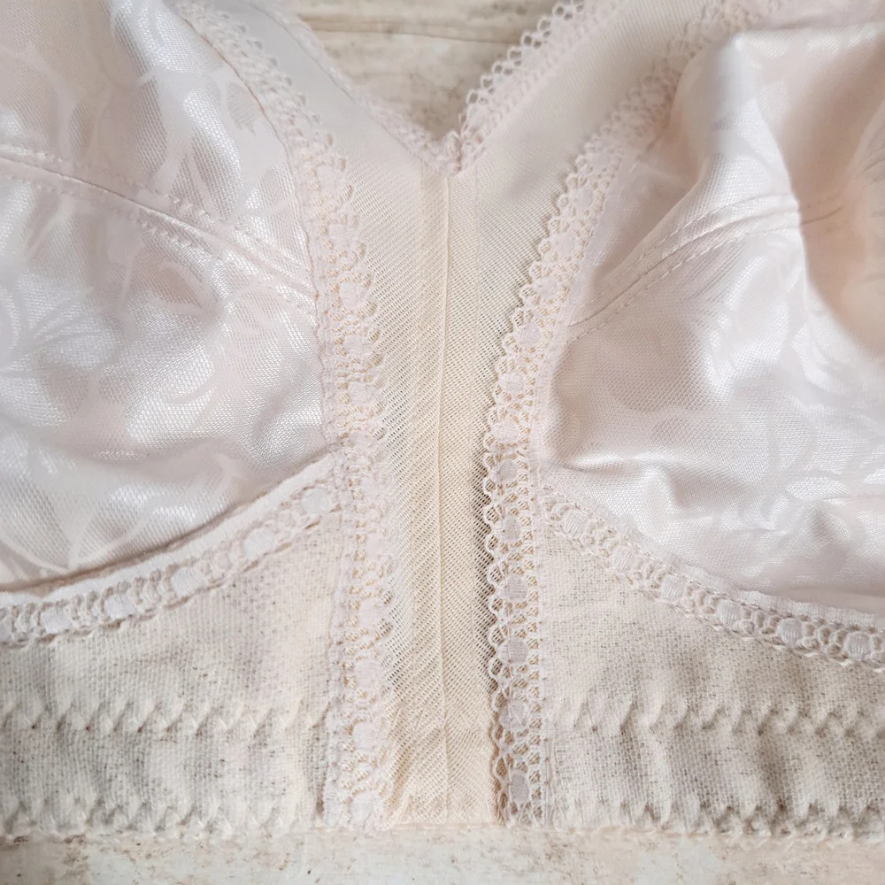 Undersore Womens Lace Detail Elegant Cream Women's Bra